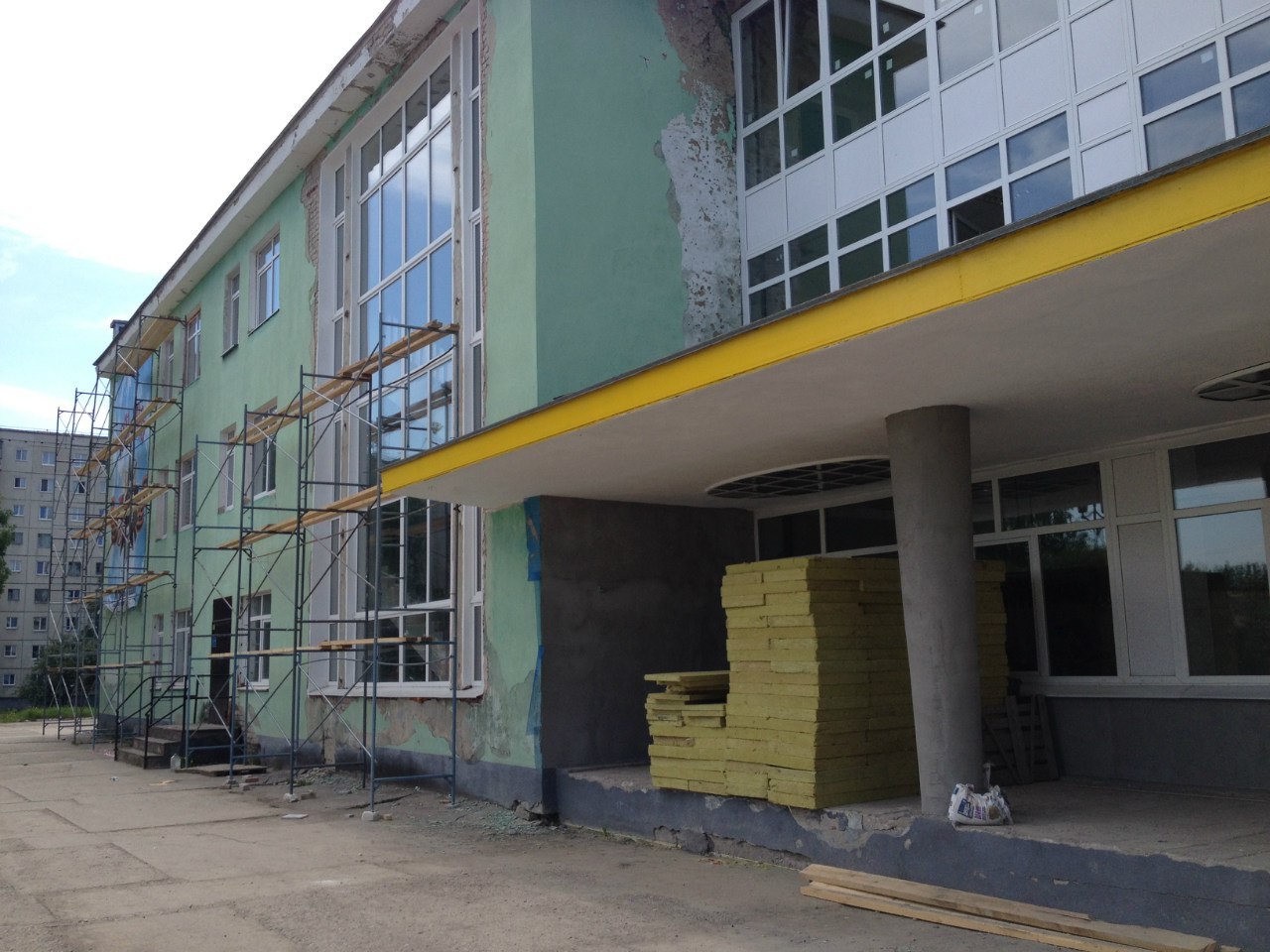 Утепление фасадов зданий, домов типа "мокрый фасад" 