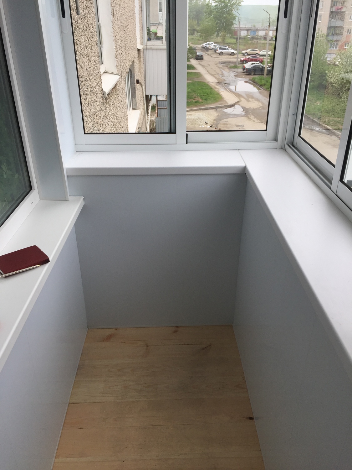 Балкон П-образный, остекление Алюминиевым профилем